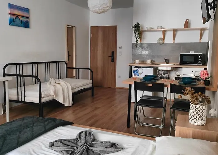 Super Cozy & Budapeste