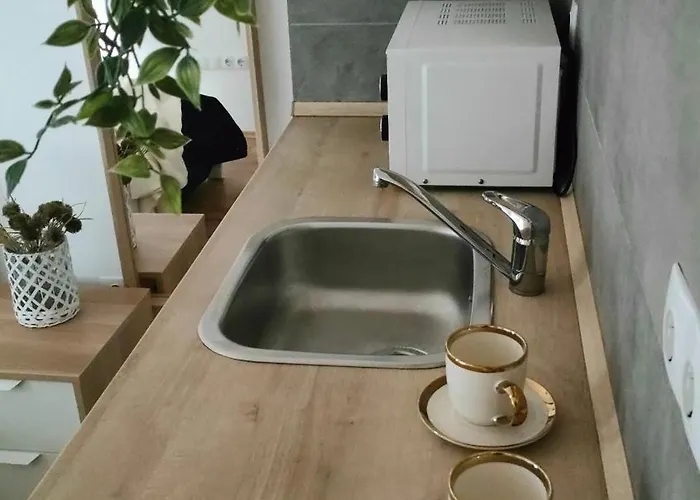 Super Cozy & بودابست