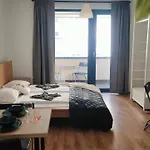 Lejlighed Cozy Near New York Cafe With Balcony, Parking, Ac