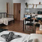 Cozy Near New York Cafe With Balcony, Parking, Ac Lejlighed *