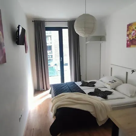 Appartement Cozy Near New York Cafe With Balcony, Parking, Ac *