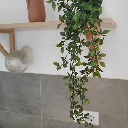 Cozy Near New York Cafe With Balcony, Parking, Ac Appartement *