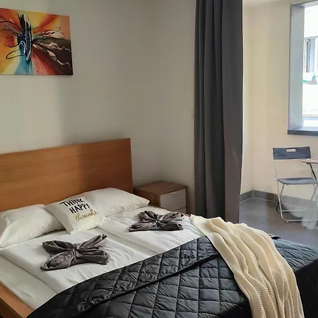 Cozy Near New York Cafe With Balcony, Parking, Ac Lejlighed Budapest